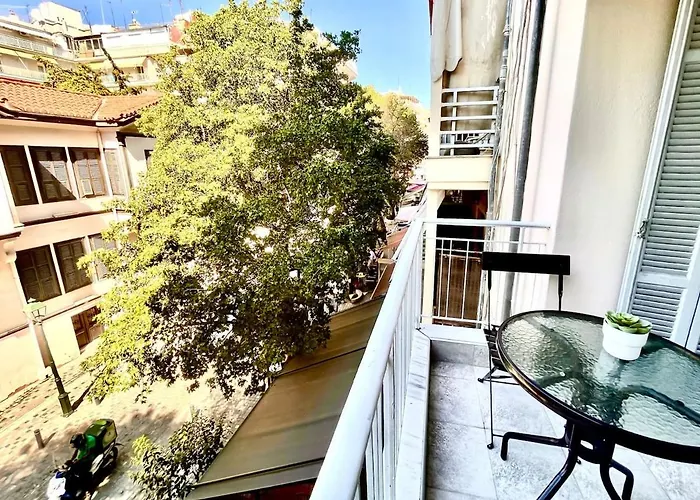 Cozy Condo In Thessaloniki