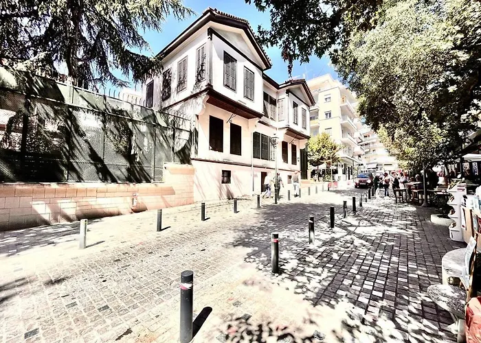 Cozy Condo In Thessaloniki